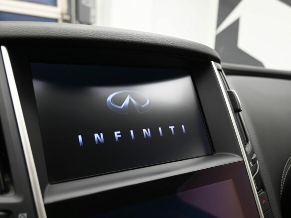2017 Infiniti Q50 I Рестайлинг, серебристый, 2060000 рублей - вид 14