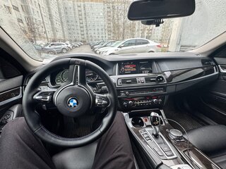 2015 BMW 5 серии 528i xDrive VI (F10/F11/F07) Рестайлинг, белый, 2100000 рублей, вид 3