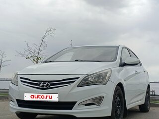 2015 Hyundai Solaris I Рестайлинг, белый, 900000 рублей, вид 1