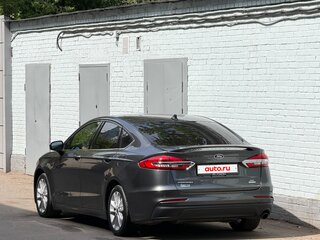 2020 Ford Fusion (North America) II Рестайлинг, серый, 1890000 рублей, вид 2