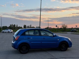 2010 Kia Rio II Рестайлинг, синий, 600000 рублей, вид 5
