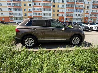 2017 Volkswagen Tiguan II, коричневый, 1970000 рублей, вид 2