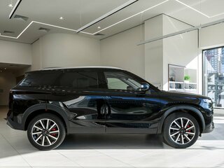 2025 Jaecoo J7 I, чёрный, 3259800 рублей, вид 4