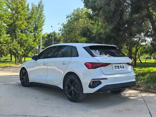2023 Audi A3 Sportback 35 TFSI IV (8Y), белый, 2070000 рублей, вид 4