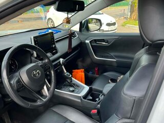 2020 Toyota RAV4 V (XA50), белый, 4200000 рублей, вид 4