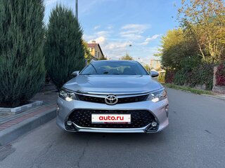 2017 Toyota Camry VII (XV50) Рестайлинг 2, серебристый, 3200000 рублей, вид 5