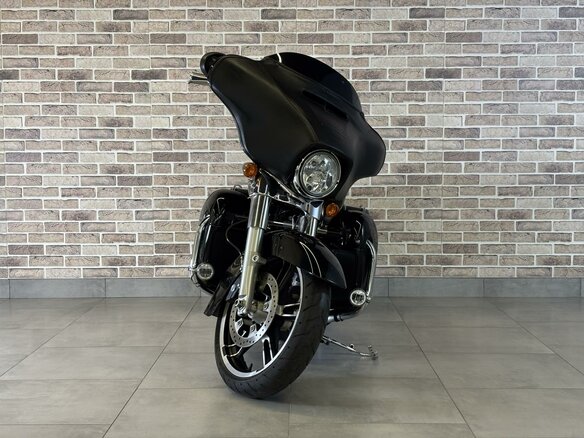 2018 Harley-Davidson Street Glide, чёрный, 1495000 рублей - вид 4