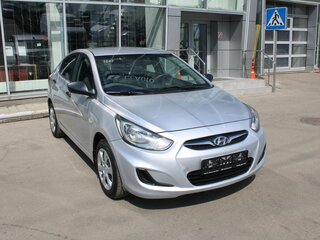 2013 Hyundai Solaris I, серебристый, 590000 рублей, вид 3