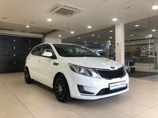 2014 Kia Rio III, белый, 690000 рублей, вид 3