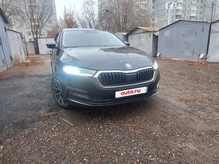 2021 Skoda Octavia IV (A8), чёрный, 2350000 рублей, вид 3