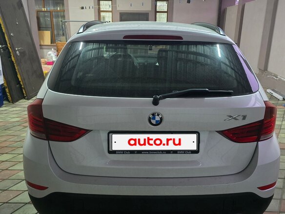 2014 BMW X1 20i I (E84) Рестайлинг, белый, 1550000 рублей - вид 2