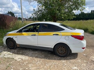 2014 Hyundai Solaris I, чёрный, 355000 рублей, вид 4