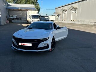 2020 Chevrolet Camaro VI Рестайлинг, белый, 4000000 рублей, вид 5