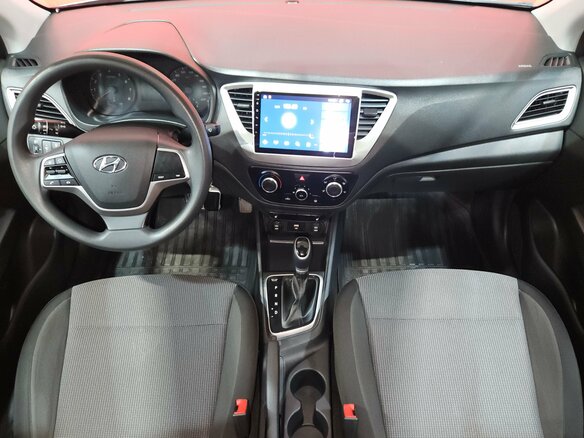 2021 Hyundai Solaris II Рестайлинг, коричневый, 1585000 рублей - вид 9