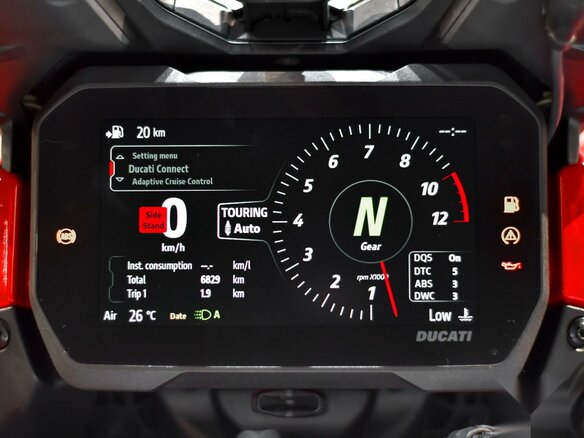 2023 Ducati Multistrada V4, красный, 2069000 рублей - вид 8