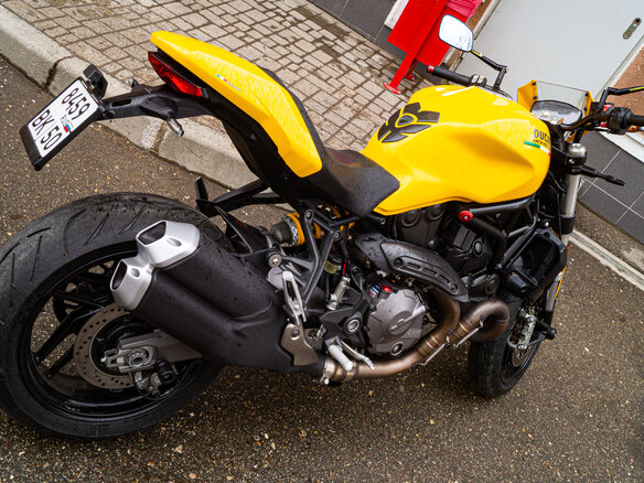 2018 Ducati Monster 821, жёлтый, 821000 рублей - вид 1