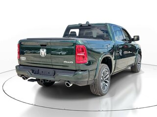 2026 Ram 1500 Crew Cab eTorque V Рестайлинг, зелёный, 13407283 рублей, вид 3