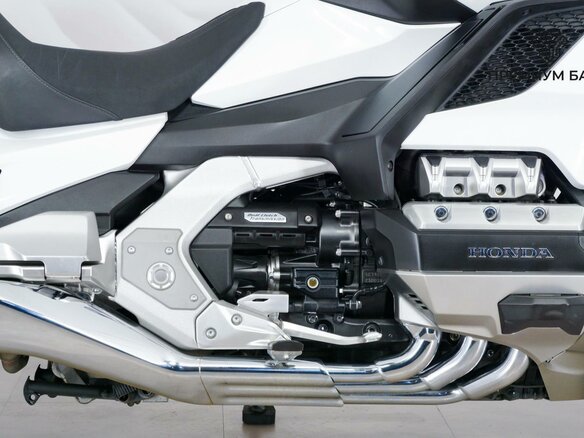 2021 Honda GL 1800 Gold Wing, белый, 2527000 рублей - вид 9