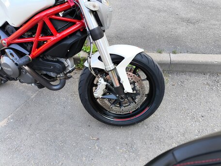 2011 Ducati Monster 796, белый, 600000 рублей, вид 3