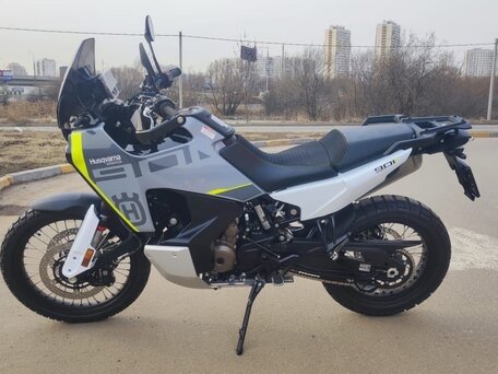 2024 Husqvarna Norden 901, серый, 1345000 рублей, вид 4