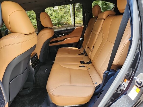 2026 Lexus LX 700h IV, чёрный, 21988005 рублей - вид 17