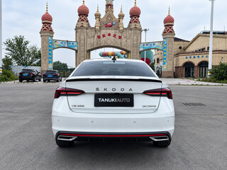 2022 Skoda Octavia IV (A8), белый, 1870005 рублей, вид 4