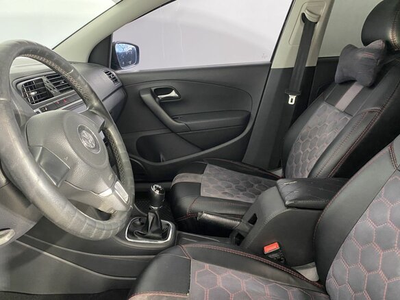 2012 Volkswagen Polo V, чёрный - вид 21