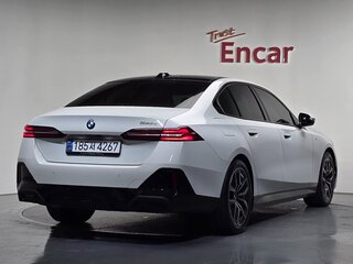 2025 BMW 5 серии 523d VIII (G60/G61/G68), белый, 6390007 рублей, вид 3