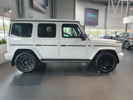 2026 Mercedes-Benz G-Класс 450 d III (W465) Рестайлинг, белый, 25750000 рублей, вид 4
