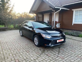 2016 Toyota Camry VII (XV50) Рестайлинг, чёрный, 2320000 рублей, вид 3