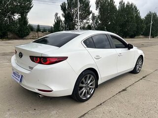 2023 Mazda 3 Axela IV (BP), белый, 1340999 рублей, вид 4