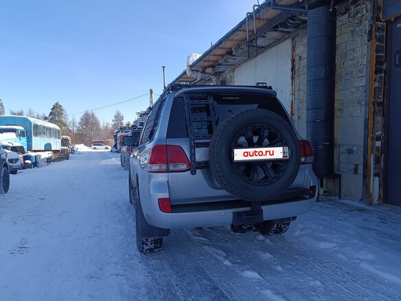 2008 Toyota Land Cruiser 200 Series, серебристый, 6500000 рублей - вид 3