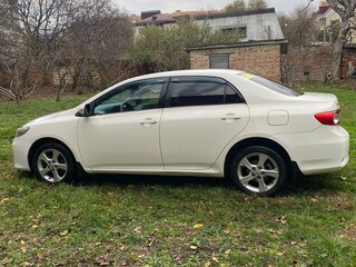 2012 Toyota Corolla X (E140, E150) Рестайлинг, белый, 950000 рублей, вид 4