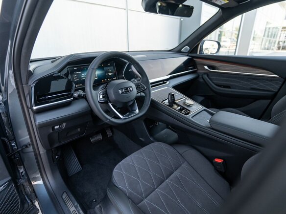 2026 Geely Monjaro I Рестайлинг, серый - вид 19