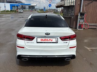 2019 Kia Optima IV Рестайлинг, белый, 2150000 рублей, вид 4