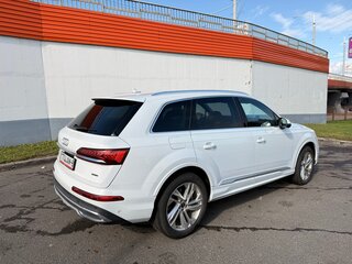2022 Audi Q7 55 TFSI II (4M) Рестайлинг, белый, 4250000 рублей, вид 4