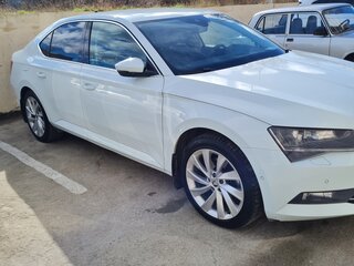 2018 Skoda Superb III, белый, 2000000 рублей, вид 4