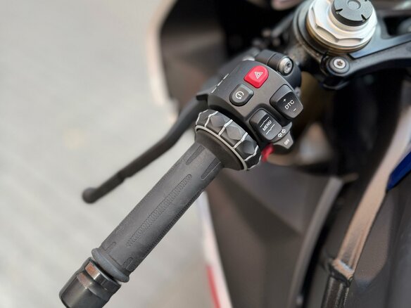 2022 BMW S 1000 RR, белый, 1950000 рублей - вид 16