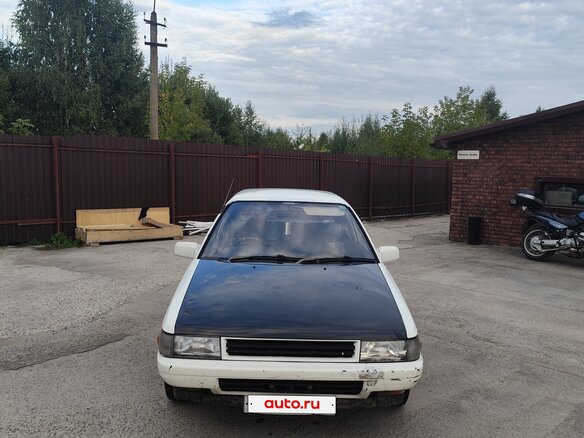 1988 Toyota Corolla II III (L30), белый, 120000 рублей