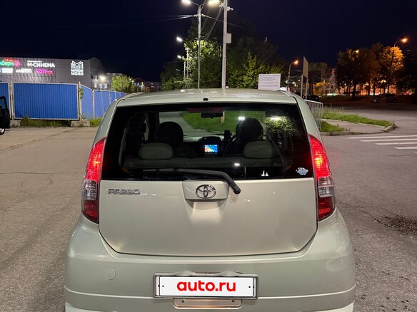 2004 Toyota Passo I (C10), зелёный - вид 2