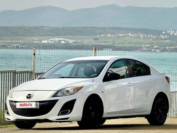 2013 Mazda 3 II (BL) Рестайлинг, белый, 780000 рублей
