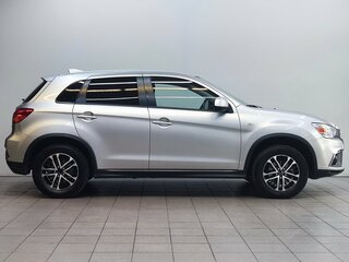 2018 Mitsubishi ASX I Рестайлинг 2, серебристый, 1390000 рублей, вид 4