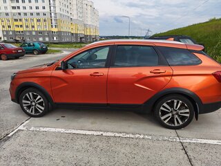 2019 Lada (ВАЗ) Vesta SW Cross I, оранжевый, 890000 рублей, вид 5