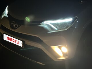 2015 Toyota RAV4 IV (XA40) Рестайлинг, белый, 2360000 рублей, вид 4