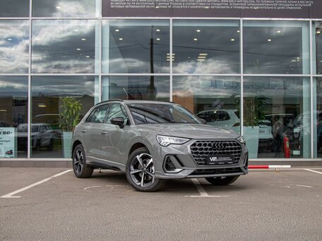 2026 Audi Q3 45 TFSI II (F3), серый, 4990000 рублей, вид 3
