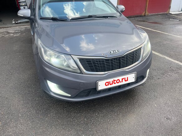 2012 Kia Rio 4-speed III, серый, 700000 рублей