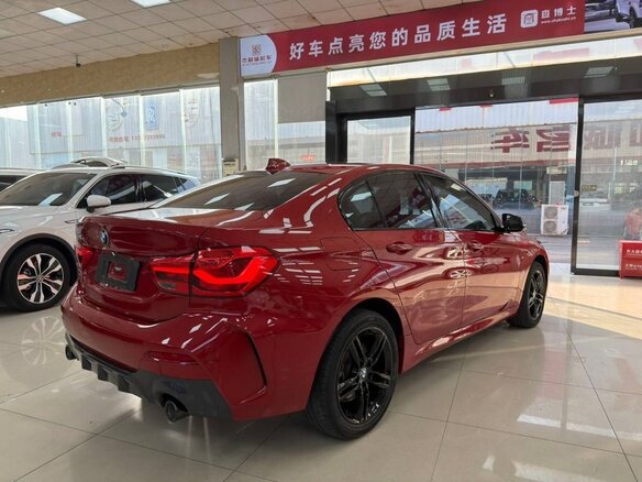 2022 BMW 1 серии 120i III (F52) Рестайлинг, красный, 2180000 рублей - вид 4