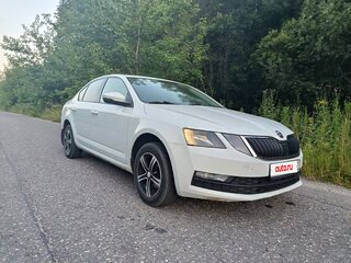 2018 Skoda Octavia III (A7) Рестайлинг, белый, 1090000 рублей, вид 5