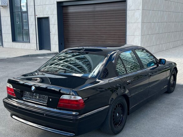 1999 BMW 7 серии 740i III (E38) Рестайлинг, чёрный, 1650000 рублей - вид 8