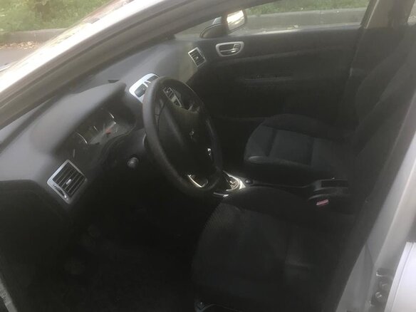 2006 Peugeot 307 I Рестайлинг, серебристый, 340000 рублей - вид 4